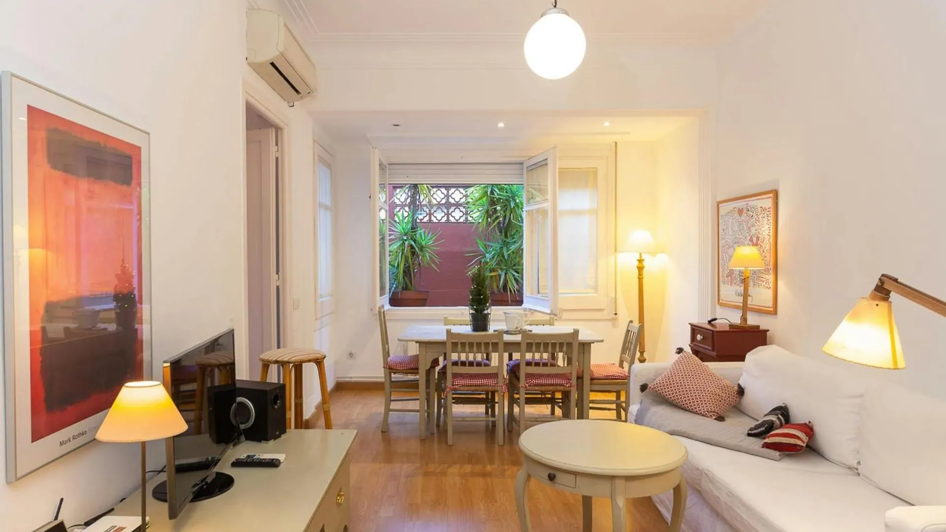 Filmoteca Sarria 1- Wifi Quiet Bright Comfi 0*, Barcelona Spain