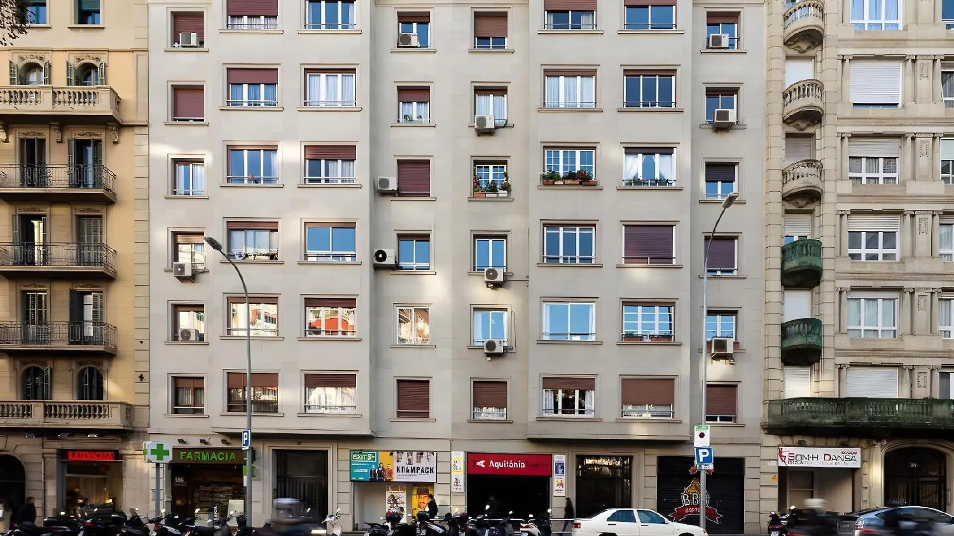 Filmoteca Sarria 1- Wifi Quiet Bright Comfi Lägenhet Barcelona